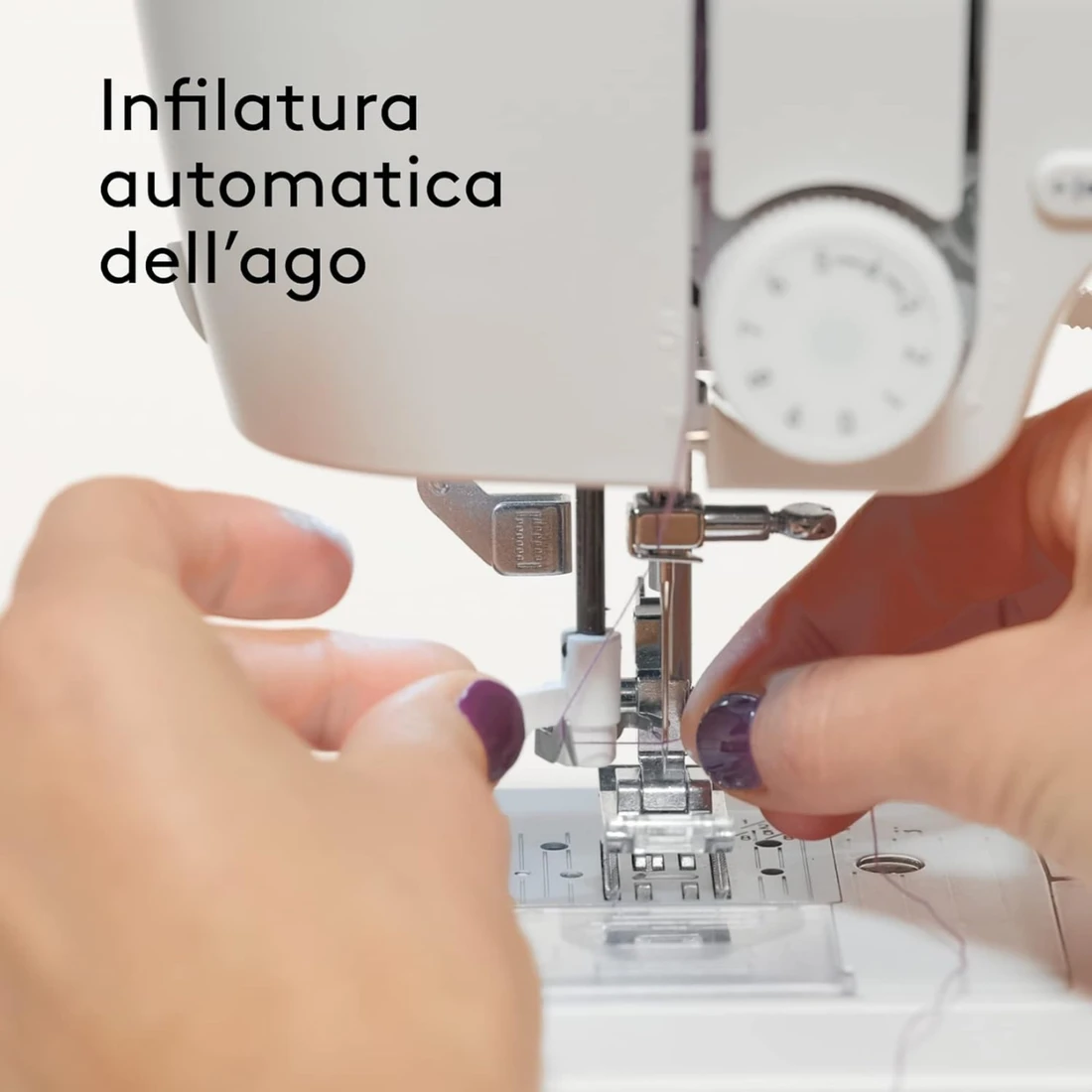 Macchina da Cucire Elettronica 215 Funzioni con Display LCD